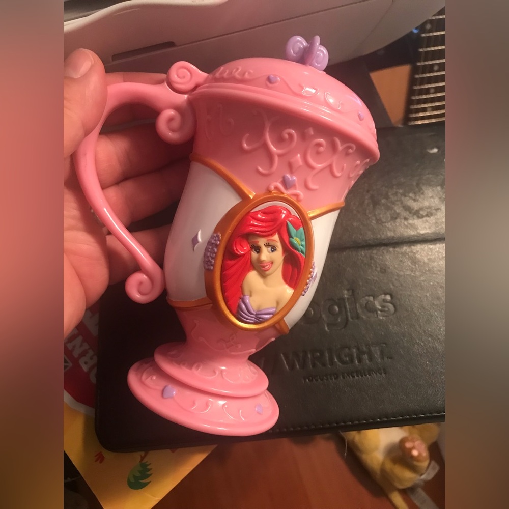 Little mermaid Ariel cup